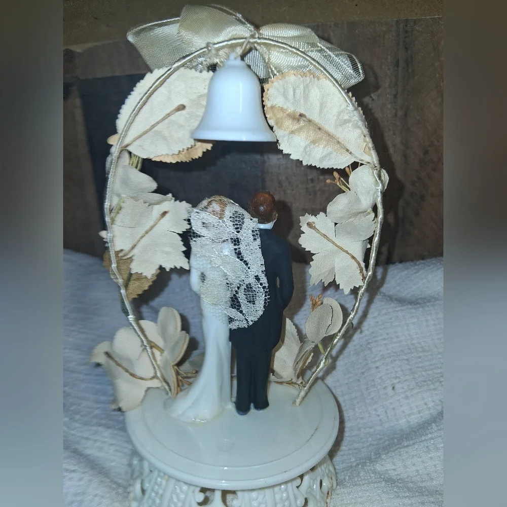 Vintage Bride & Groom Wedding Cake Topper w/ Bell, Arch & Flowers 1950s